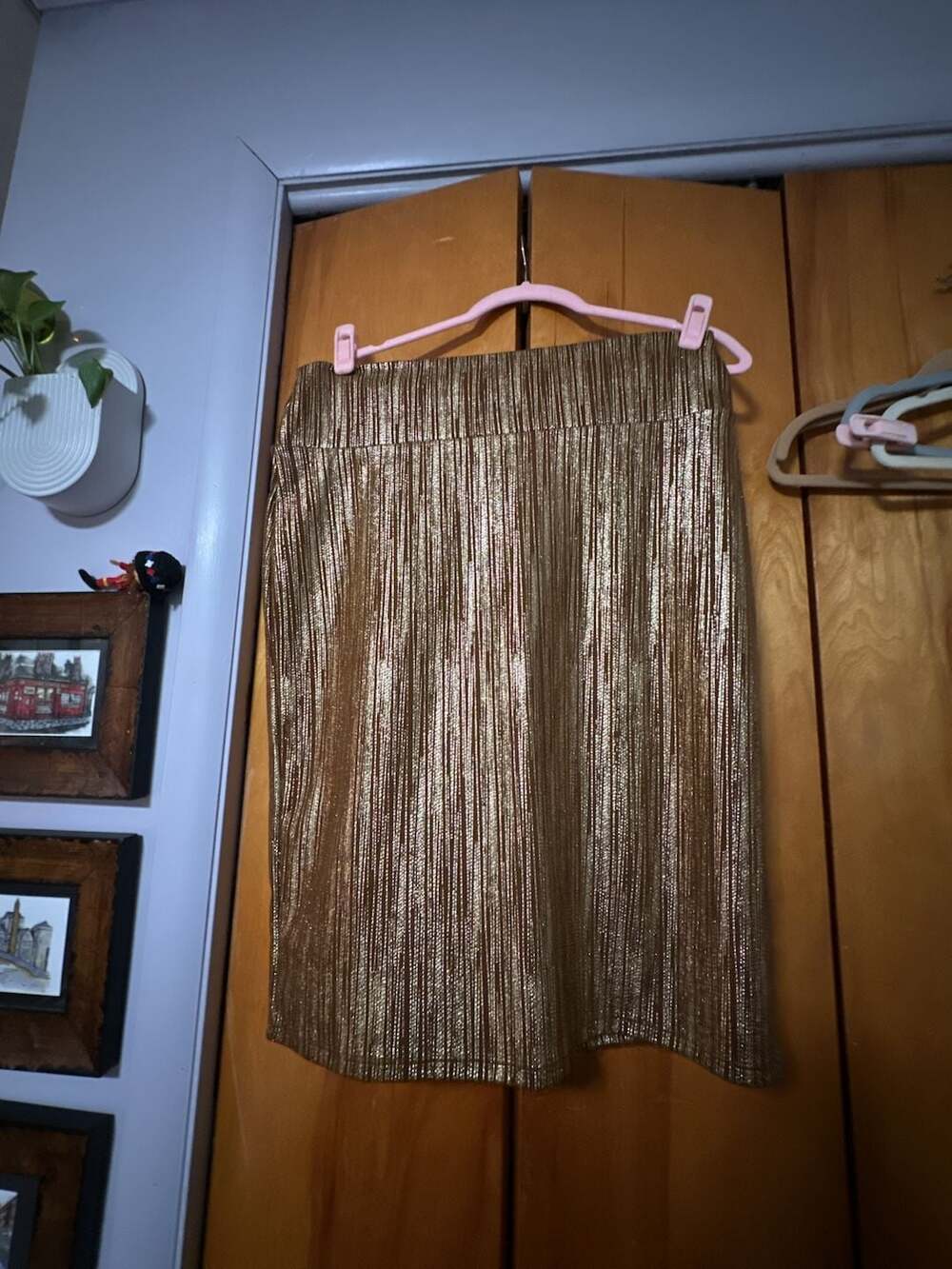 LuLaRoe Skirt Size XL Gold Metallic Pleated Midi